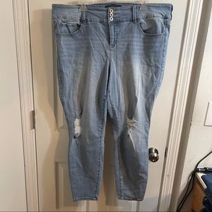 Torrid jegging with destructed knees